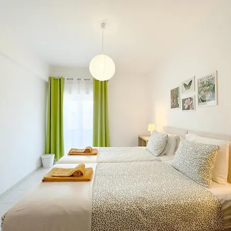 Apartment With View Of The Historic #1952